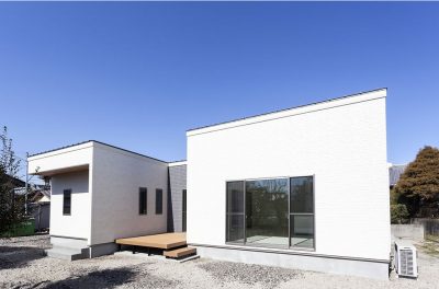 【新築】光を取り込むコーキングレスデザインが美しい平屋