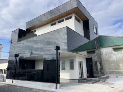 【新築】オフィスと住まいがひとつになる三階建ての暮らし