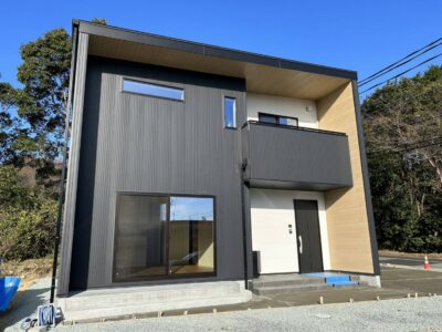 【新築】自然豊かな敷地に建てるシンプルモダンの家｜津市Ｓ様邸新築工事